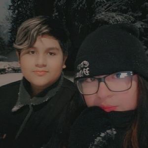 Meet your Posher, Amparo